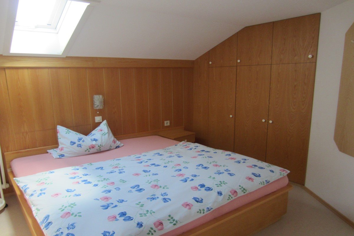 2. Schlafzimmer